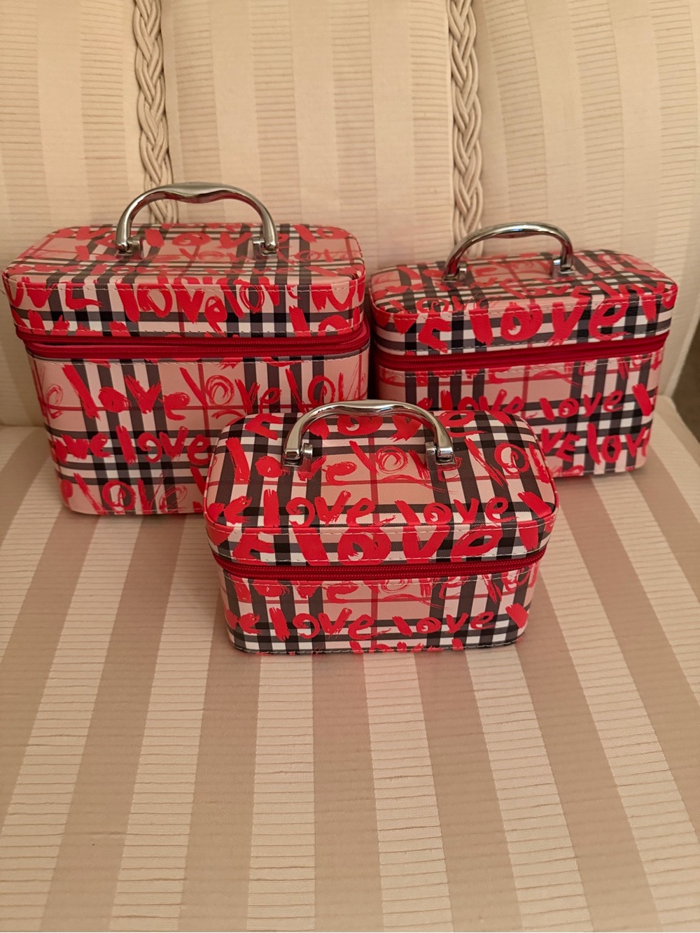 Set of Makeup Train Cases in Three Sizes